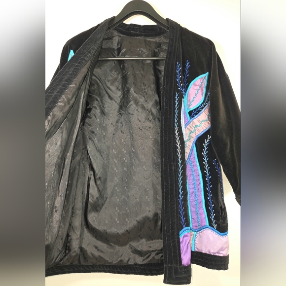 VINTAGE VIBRANT COLORFUL KIMONO. - Picture 4 of 7